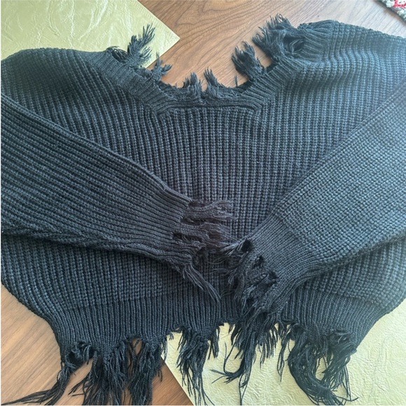 Off the shoulder black knitted sweater - Picture 3 of 8